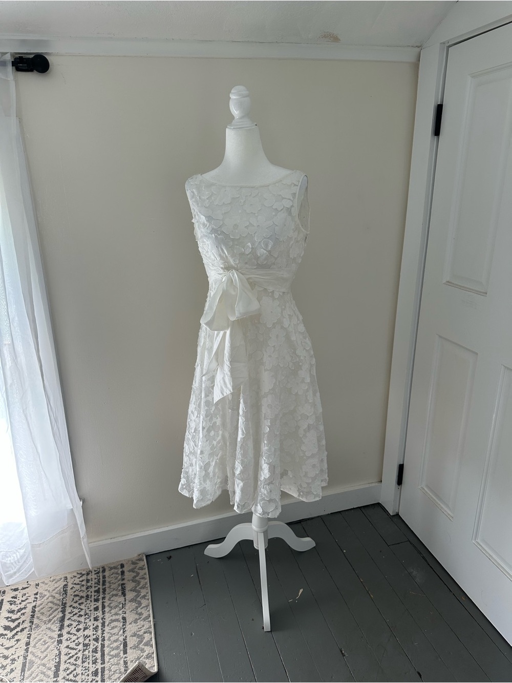 Adrianna Papell White Floral Lace Knee Length Dress with Bow Sash